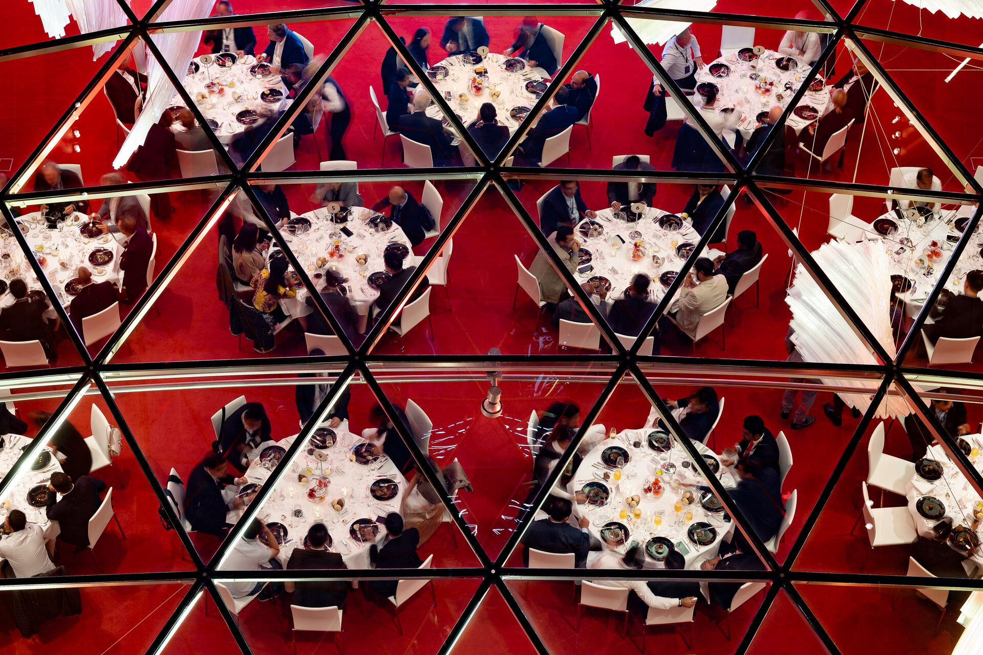 AXICA Forum Dinner – Blick durch die Glaskuppel (©AXICA)