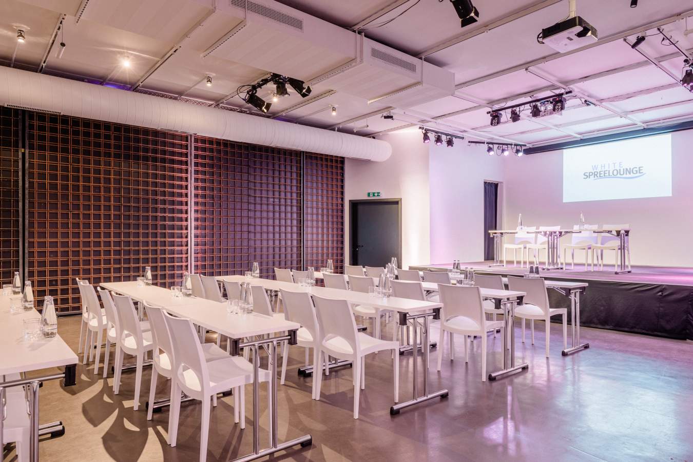 WHITE Spreelounge – Tagungs- und Konferenzbereich (©WHITE Spreelounge)